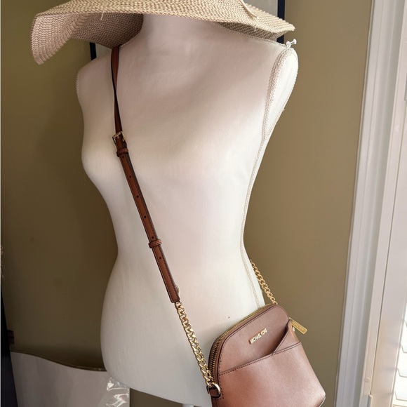 Michael Kors Jet Set Travel Medium Dome Crossbody Bag - Picture 16 of 16